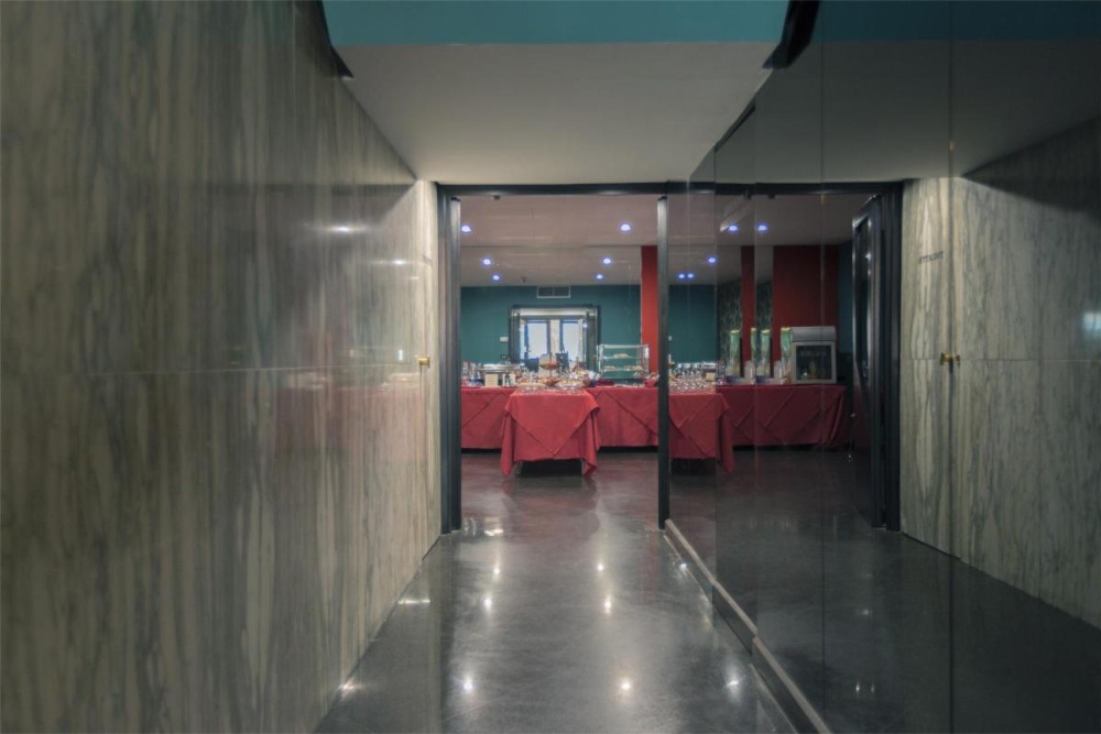 Executive Business Hotel Image 21