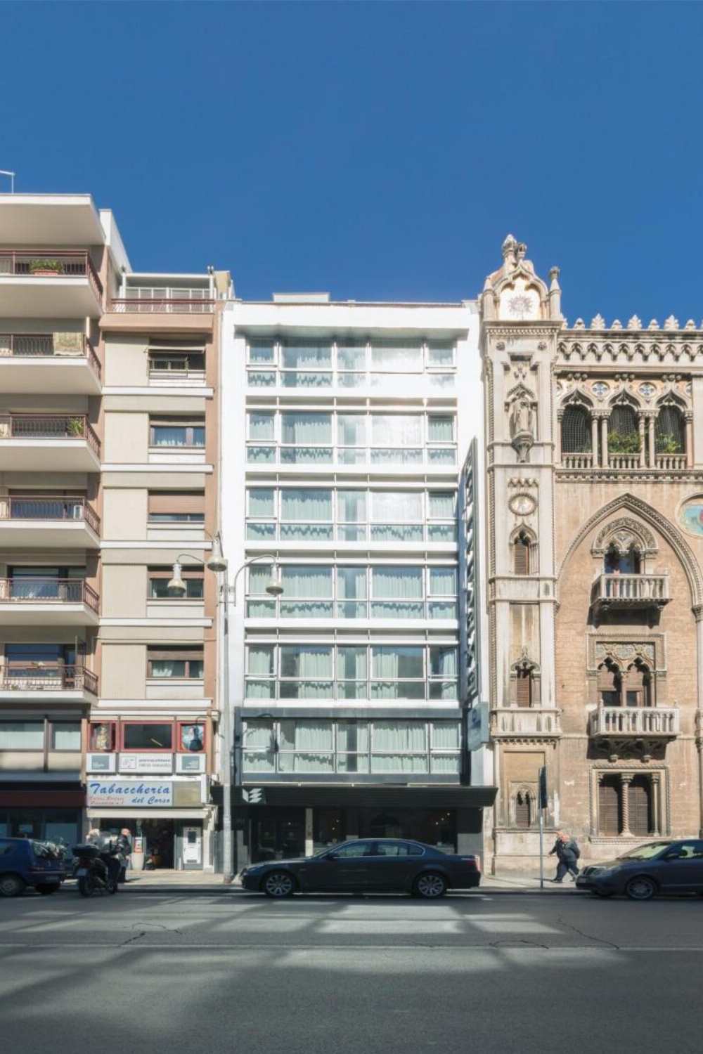 Executive Business Hotel Image 25