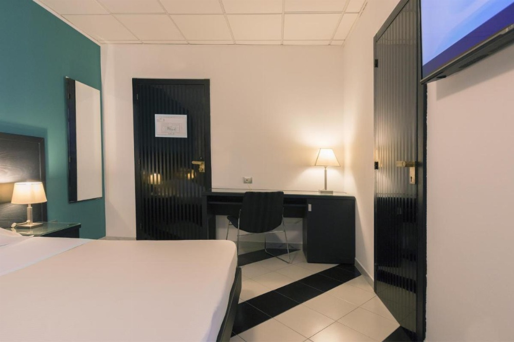 Executive Business Hotel Image 26