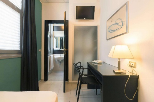 Executive Business Hotel image 4