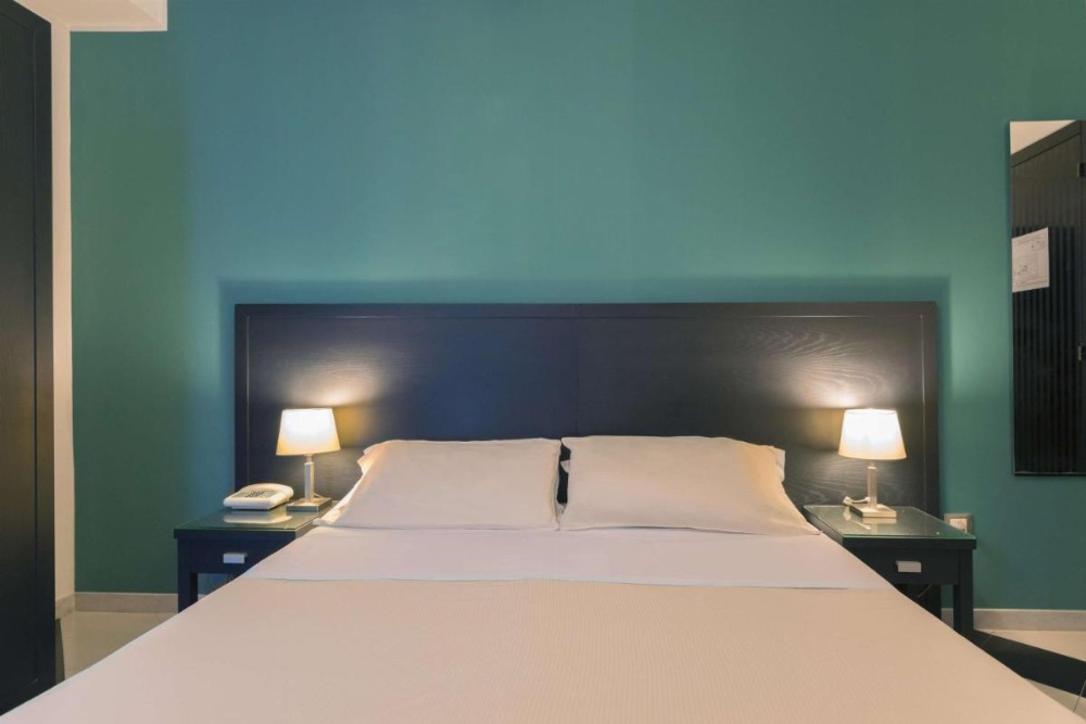 Executive Business Hotel Image 40